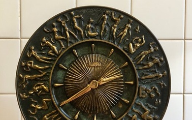 Tabletop clock - Kienzle/Fritz Nuss - Brass - Mid 20th century