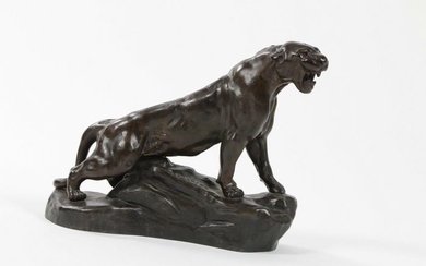 Thomas François Cartier (1879-1943) - Sculpture, Lioness - Spelter - it. 1920 - 1930