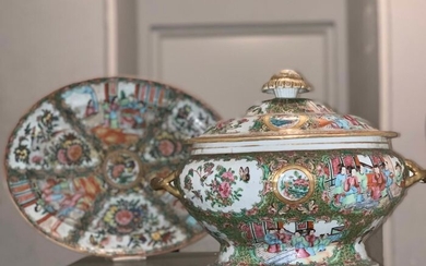 Tureen and underplate (1) - Canton - Porcelain - China - 19th century