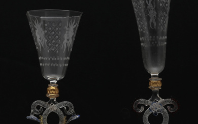 Two goblets in blown, engraved and gilt Murano glass, 20th Century.