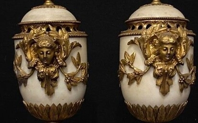 Vase, Pot Pourri (2) - Louis XVI Style - Bronze (gilt), Marble - 19th century