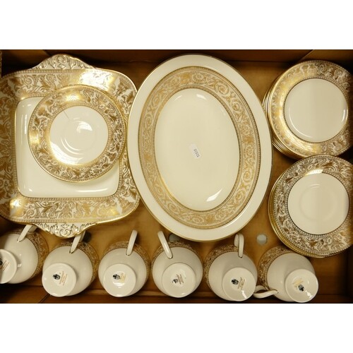 Wedgwood Gold Florentine patterned tea ware together with Ro...