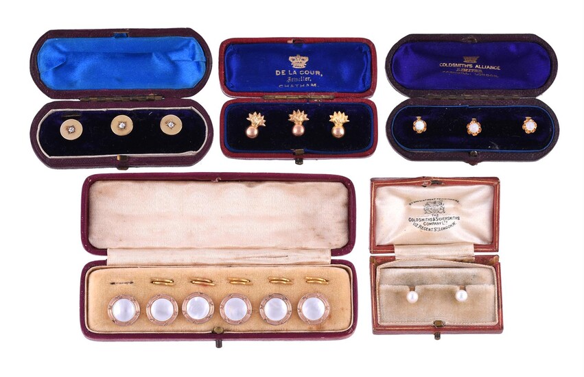 Y A COLLECTION OF VARIOUS ANTIQUE DRESS STUDS