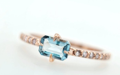 *no reserve* 0.55 ct Blue Aquamarine & 0.20 ct N.Fancy Pink Diamond Ring - 2.19 gr - 14 kt. Pink gold - Ring - 0.55 ct Aquamarine - Diamond