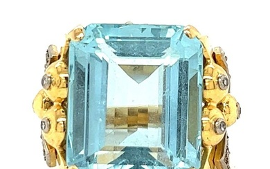 18K Yellow Gold 28.00 Ct. Aquamarine & Diamond Ring