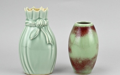 2x Chinese vase