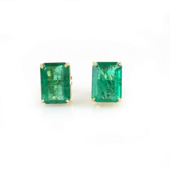 7.27 TCW Emerald Stud Earrings 18kt yellow gold Jewelry