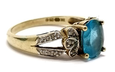 9ct hallmarked gold diamond & blue stone set ring - size R &...
