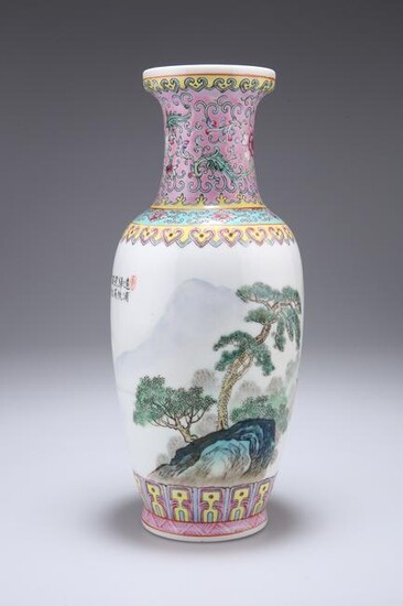 A CHINESE REPUBLICAN STYLE FAMILLE ROSE VASE, of