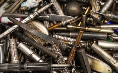 A LARGE GROUP OF ASSORTED PROPELLING PENCILS & SPARE PARTS