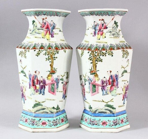 A PAIR OF CHINESE FAMILLE ROSE PORCELAIN HEXAGONAL