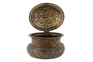 A SILVER AND GOLD-INLAID LIDDED JAR Possibly early