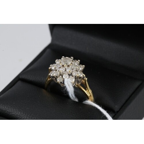 A diamond cluster 18ct gold ring, approx 1.00ct, approx. siz...