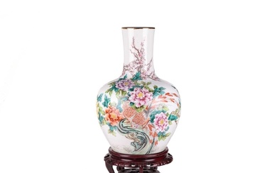 A large 18th-century style Chinese porcelain famille rose he...