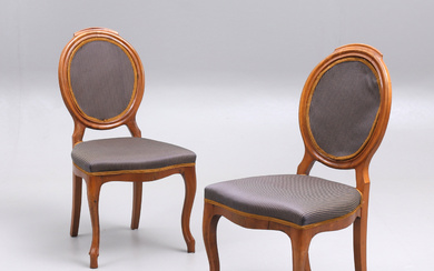 A pair of Neo-Rococo 18th/20th century chairs.