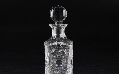 Bottiglia da whisky. Francia, Manifattura Baccarat, XX secolo.