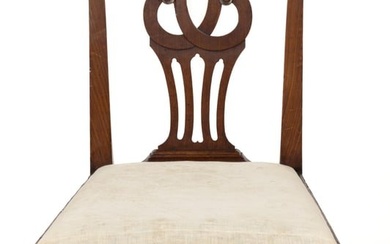 CHIPPENDALE-STYLE CARVED MAHOGANY SIDE CHAIR