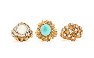 COLLECTION OF YELLOW GOLD AND GEMSTONE RINGS