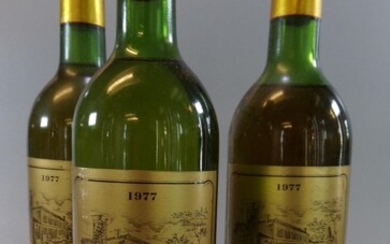 Case of nine French white wine bottles, 'Chateau Prince...