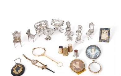 SOLD. Collection of 19th century gold, silver metal a.o. curiosities. (22) – Bruun Rasmussen Auctioneers of Fine Art