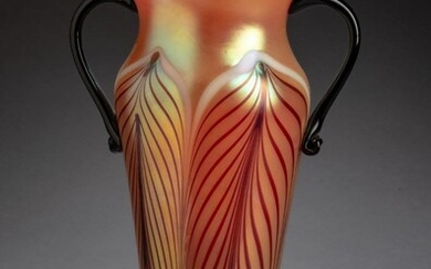 Contemporary Art Glass Vase.