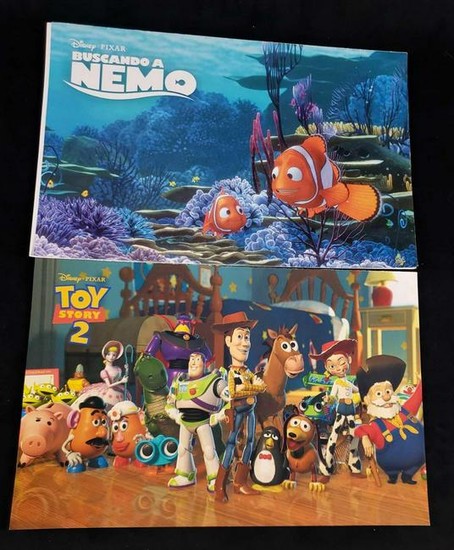 Disney Cast Paper Magazines Buscando A Nemo and Toy