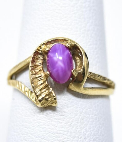 Estate 10kt Yellow Gold & Cabochon Star Ruby Ring