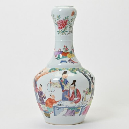 Famille Rose Enamel Porcelain Garlet Vase
