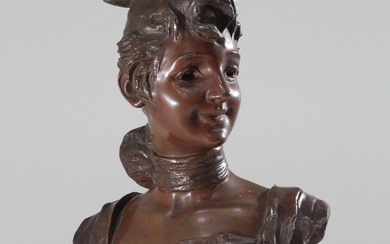Georges VAN DER STRAETEN (1856-1928) "Buste d'élégante" Sujet en bronze patiné, signé Vander Straeten, cachet...