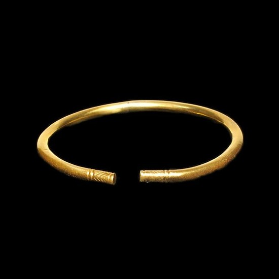Greek Gold Bracelet with Decorated Terminals, Archaic