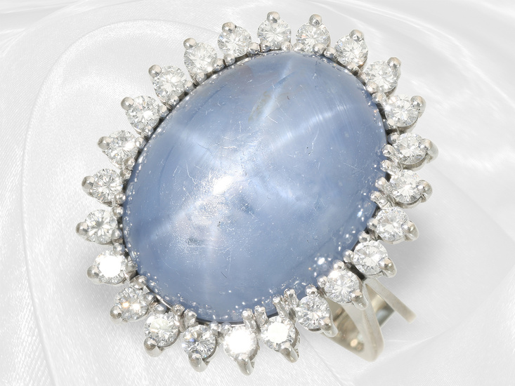 High-quality vintage goldsmith's ring with exceptionally large, untreated star sapphire of approx. 48ct and brilliant-cut diamonds