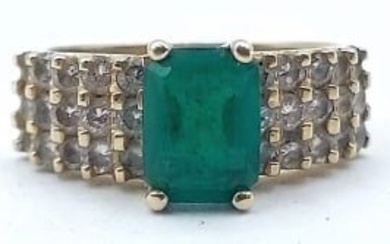 Ladies 14K Yellow Gold Emerald & Diamond Ring