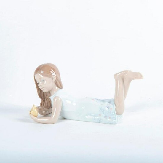 Lladro Porcelain Figurine, Sweet Chicks 01008286