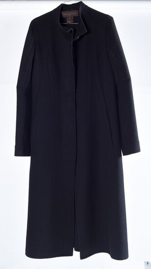 Louis Vuitton. Long black cashmere coat. Double topstitching. Mint condition. T38