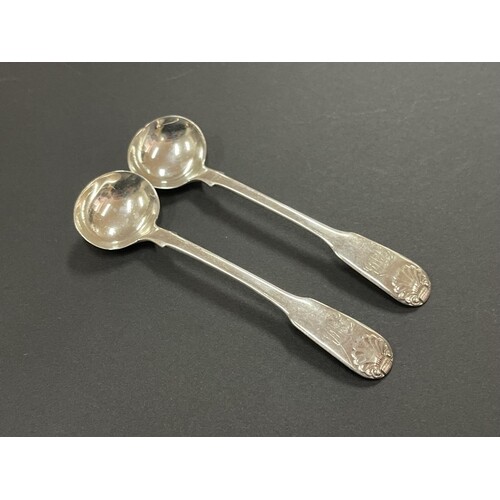Pair of antique Georgian sterling silver salt spoons, shell ...