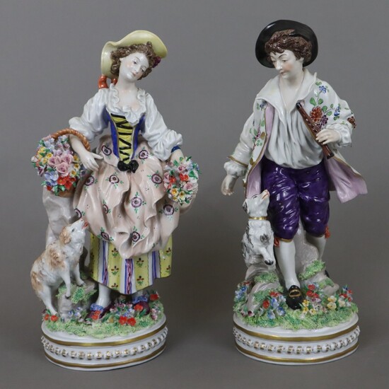 Paire de personnages "berger" et "bergère" - Sitzendorf, 20e siècle, porcelaine, peinture polychrome, peinture dorée,...