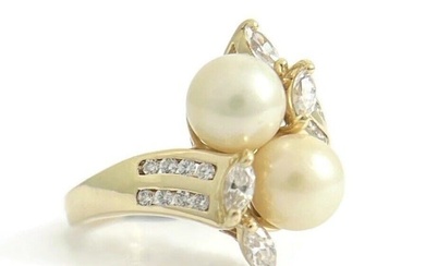 Pearl CZ Cubic Zirconia Cluster Cocktail Ring 14K Yellow Gold, 4.71 Grams