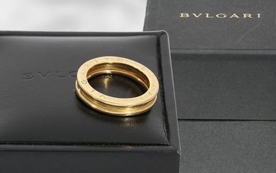 Ring: Bvlgari, yellow gold ring B.zero1 in original...