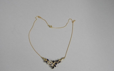 S 18 - Yellow gold necklace : chain...
