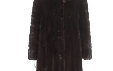 Saga Mink / Bundtmaker Ib Simmelhack. Women's mink coat