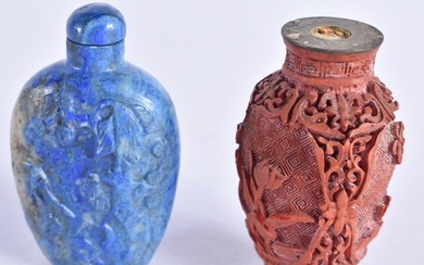 TWO 19TH/20TH CENTURY CHINESE CARVED SNUFF BOTTLES Late Qing...