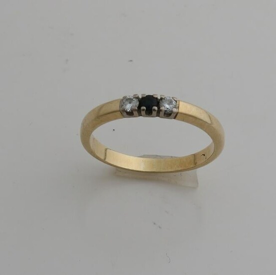 Yellow gold row ring, 585/000, with sapphire and