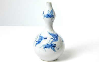 antique Japanese flask in porcelain with