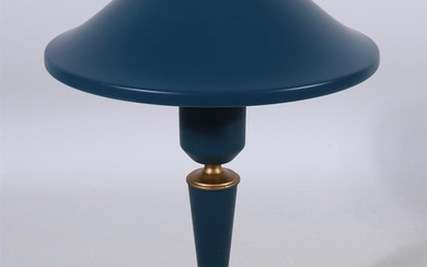 (-), design tafellamp met groene blikken kap op...