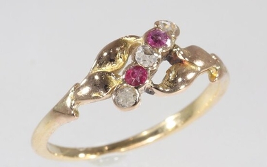 18 kt. Pink gold - Ring, Antique late Victorian / early Art Nouveau - 0.06 ct Ruby - Diamonds, Natural (untreated), Free resizing* NO RESERVE PRICE