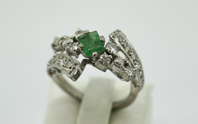 18 kt. White gold - Ring - 0.30 ct Emerald - Diamonds