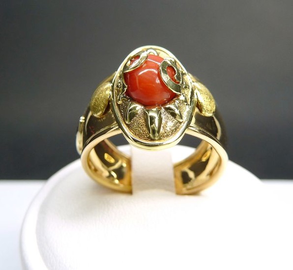 18 kt. Yellow gold - Ring red coral
