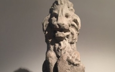Sculpture, small seated lion with shield - Baroque - Limestone - 17th century