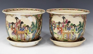 (4) CHINESE PORCELAIN PLANTERS & UNDERPLATES