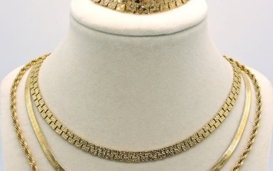 (4) Gold Tone Chain Necklaces & Bracelet